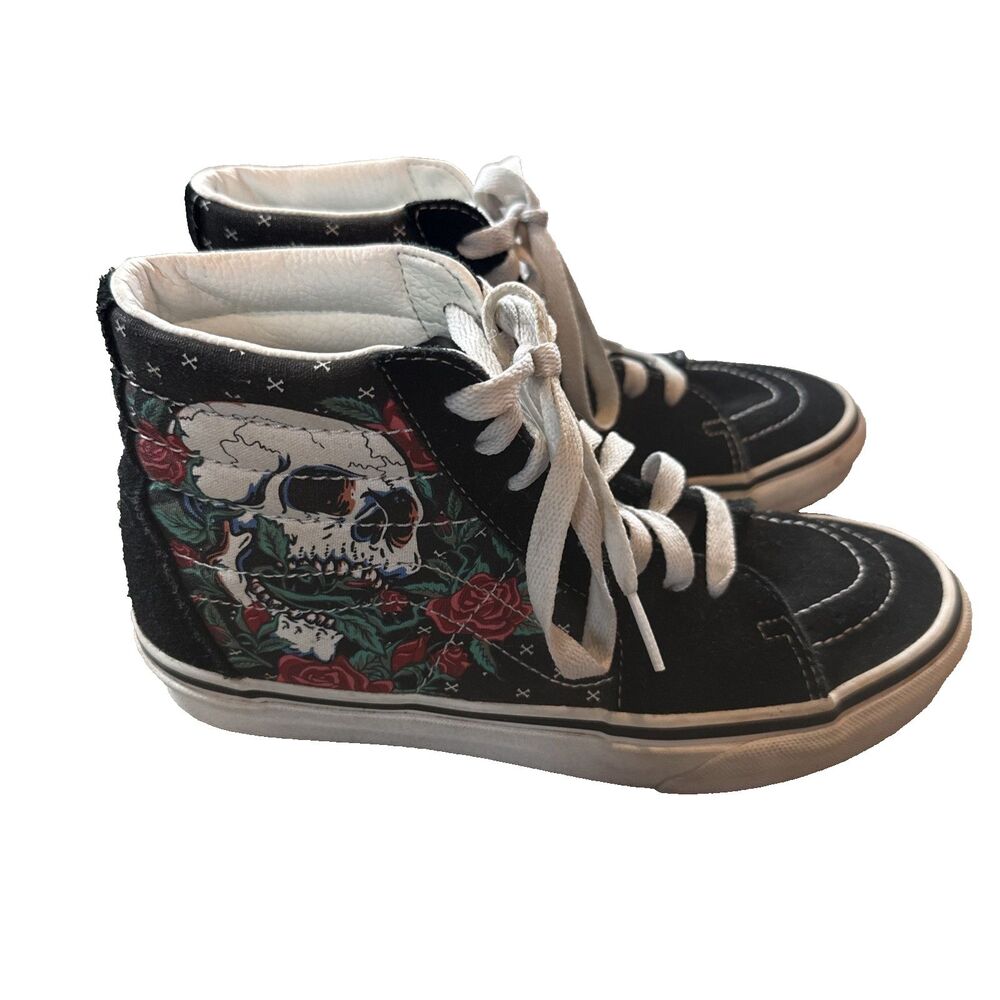 Vans Sk8 Hi Top Shoe Skulls Roses Women’s Size 7